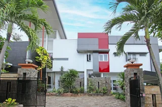 Семаранг: Capital O 91665 D'prof Exclusive Guesthouse