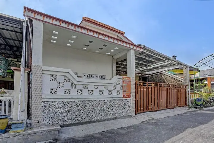 OYO 91848 Kost As-salaam Syariah — фото 1