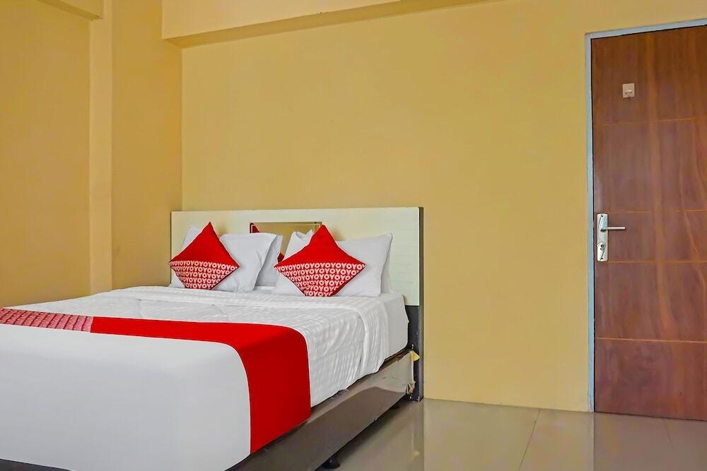 Депок: OYO 92292 Nadjla Property Cibubur Village
