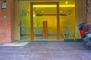 Тангеранг: Super OYO 92271 Orienchi 3