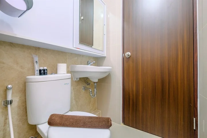 Депок: Best Deal And Modern 2Br At Transpark Cibubur Apartment