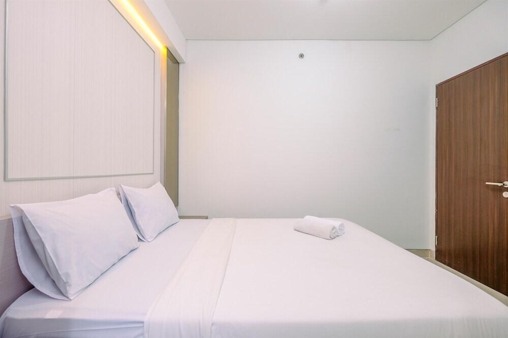 Депок: Best Deal And Modern 2Br At Transpark Cibubur Apartment