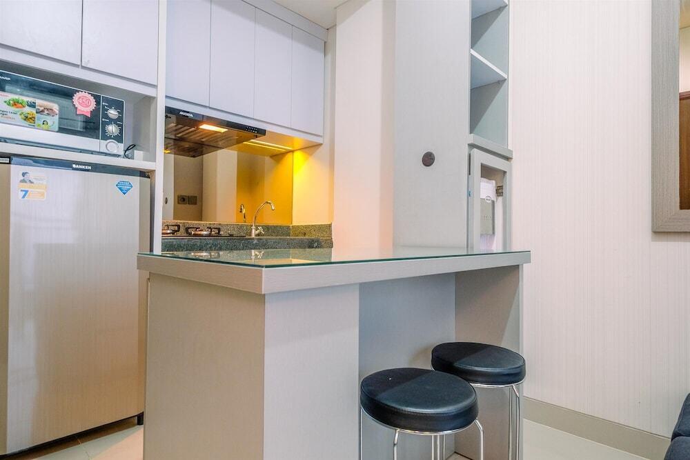 Депок: Best Deal And Modern 2Br At Transpark Cibubur Apartment