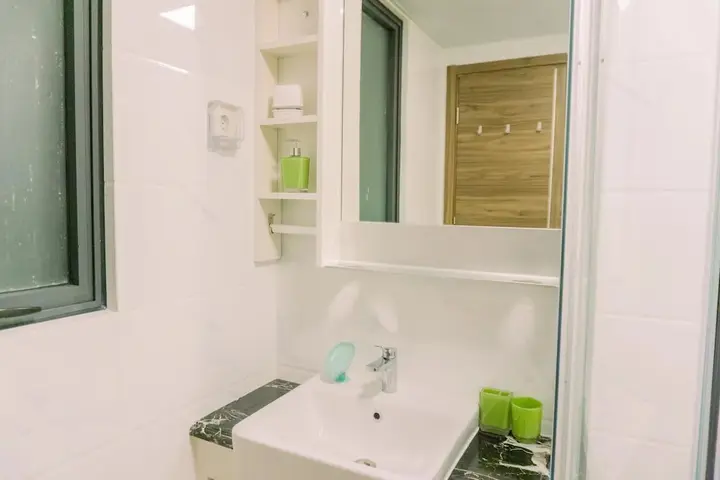 Legok: Comfort And Modern Look 3Br Sky House Bsd Apartment