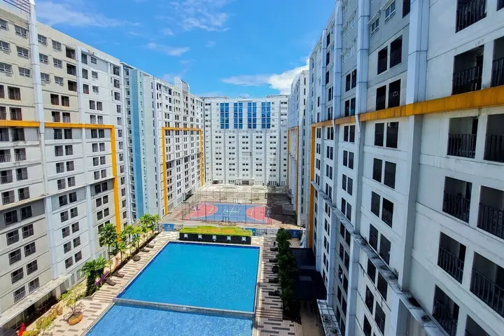 Legok: Simply Look Studio Room At 11St Floor Paramount Skyline Apartment