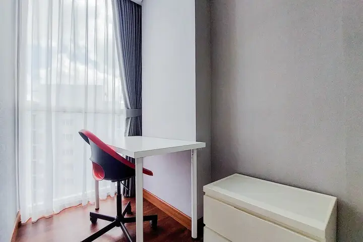 Good And Elegant Studio At Pacific Garden Apartment — фото 5