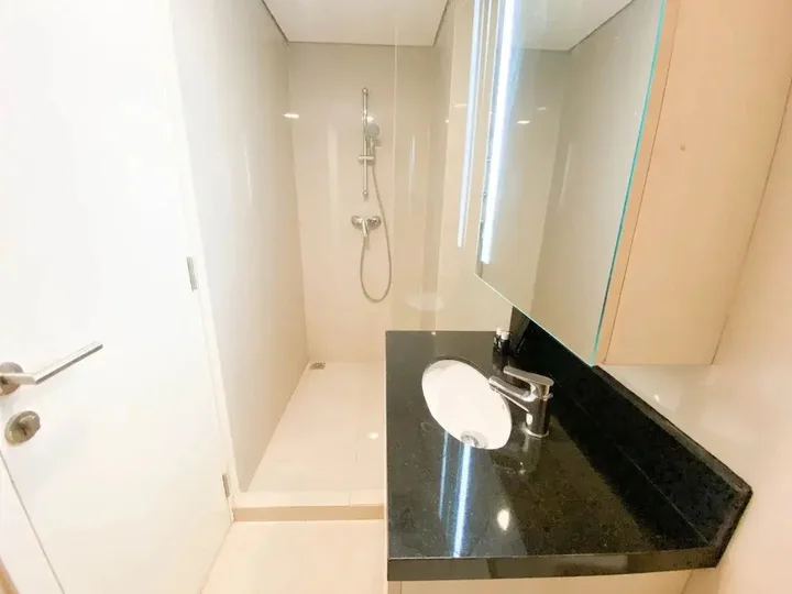Семаранг: Modern Look Studio Apartment At Marquis De Lafayette