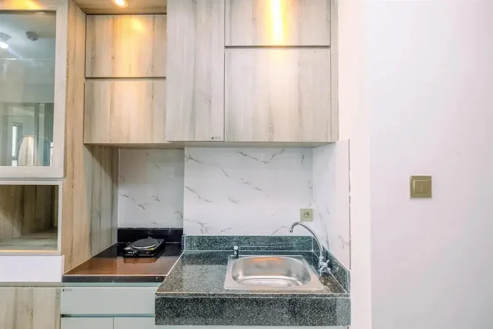 Депок: Cozy Stay Studio At Transpark Cibubur Apartment