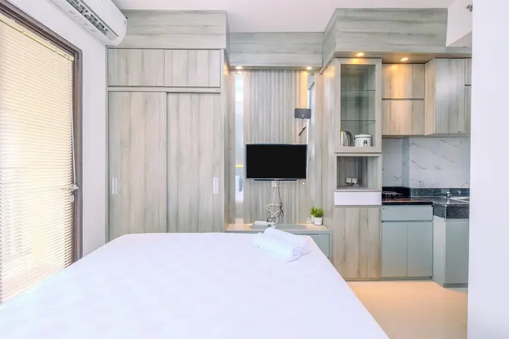 Депок: Cozy Stay Studio At Transpark Cibubur Apartment