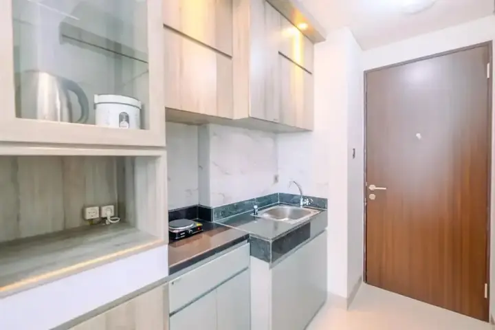 Депок: Cozy Stay Studio At Transpark Cibubur Apartment