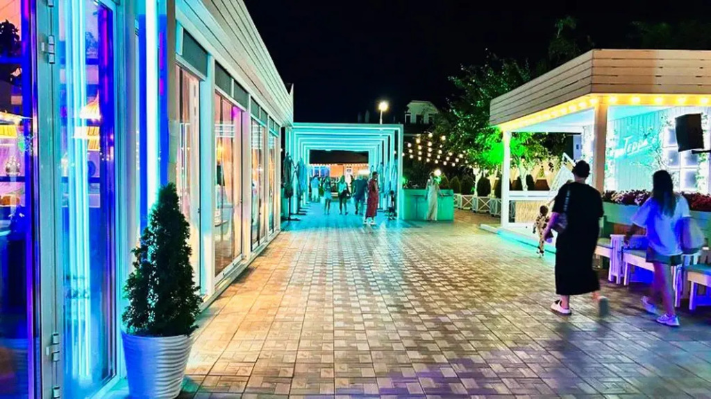 carousel image 4