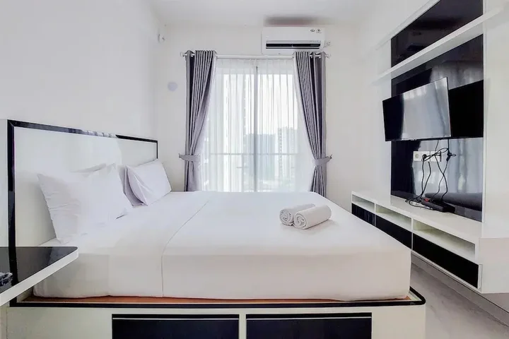 Legok: Fancy And Nice Studio At 20Th Floor Sky House Bsd Apartment