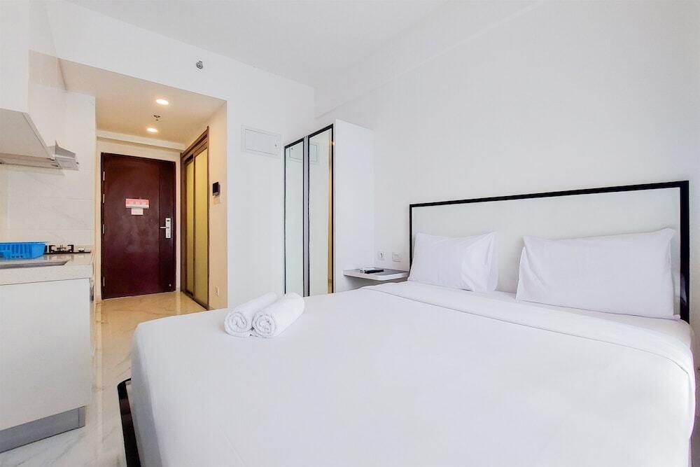 Legok: Fancy And Nice Studio At 20Th Floor Sky House Bsd Apartment