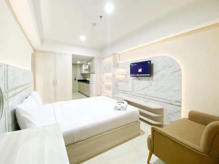 Семаранг: Nice And Elegant Studio Apartment At Warhol (W/R) Residence