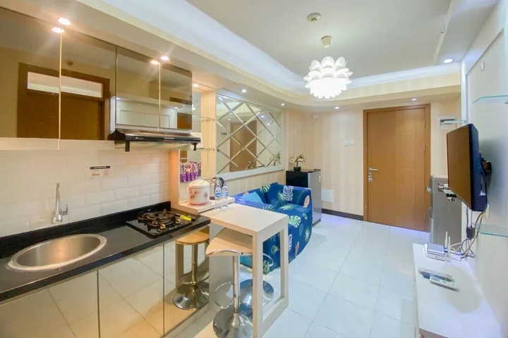 Депок: Fancy And Nice 2Br At Cinere Resort Apartment