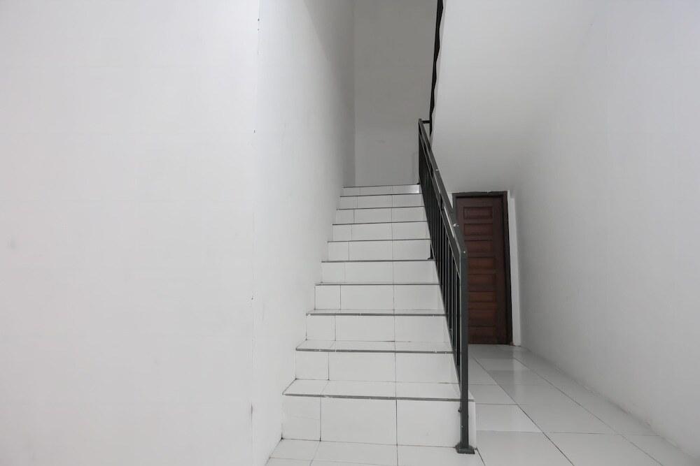 Самаринда: OYO 92626 Good Sleep 4 Inn Dcos Syariah