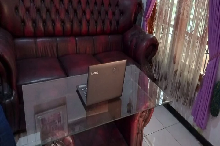 Маланг: SPOT ON 92743 Kost Elisabeth Syariah