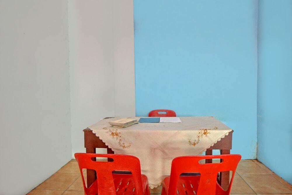 Медан: SPOT ON 91966 Onasis Syariah Inn