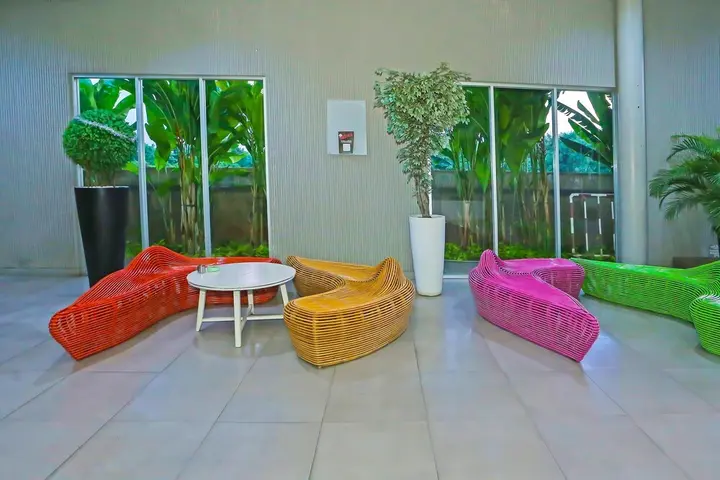 Тангеранг: Capital O 92306 Barata Inn