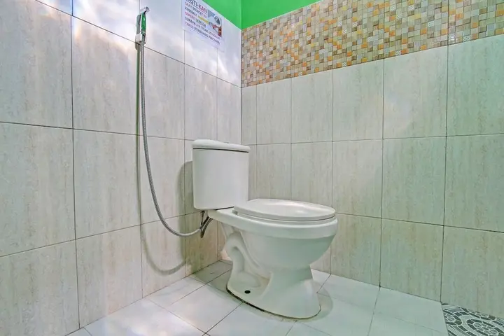 Семаранг: SPOT ON 92611 Lobak Hostel CapsuleNearAyam Goreng Terowongan