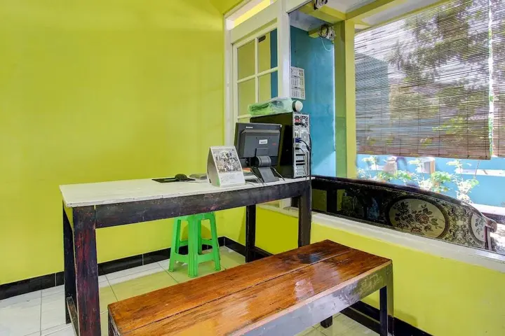 Семаранг: SPOT ON 92611 Lobak Hostel CapsuleNearAyam Goreng Terowongan