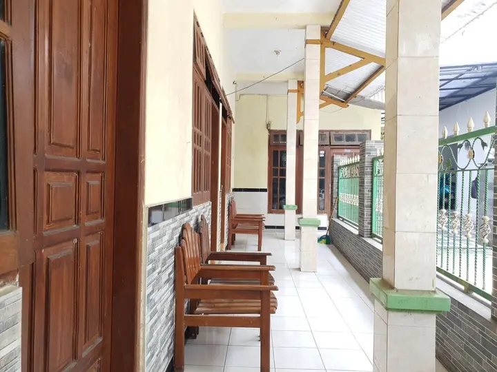 Маланг: OYO Life 92620 Syfa Kost
