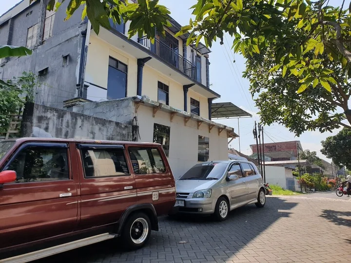 Маланг: OYO Life 92622 Jatiluhur Kost Syariah