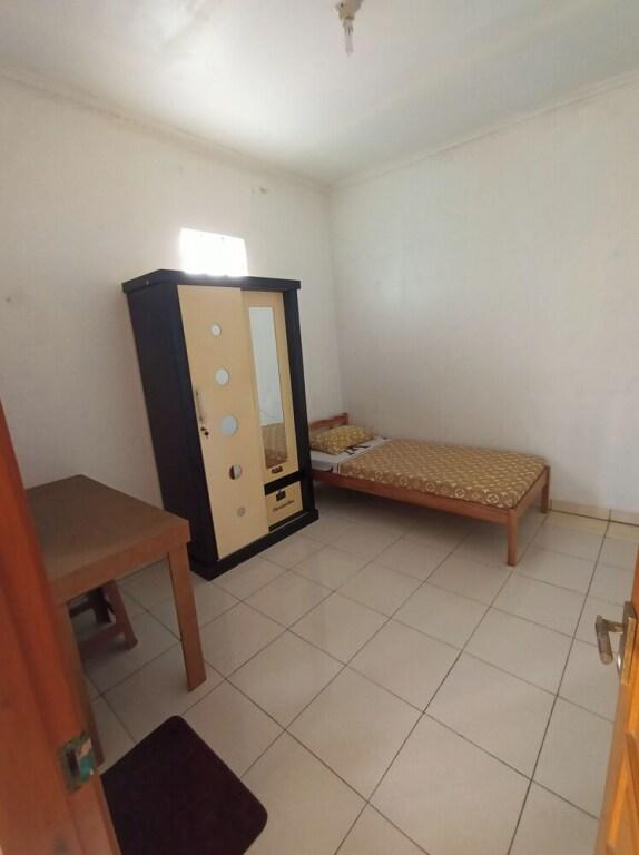 Сукабуми: SPOT ON 92532 Penginapan Hj Lilis Syariah