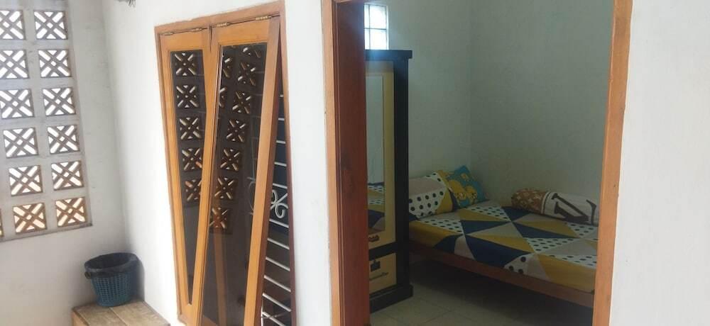 Сукабуми: SPOT ON 92532 Penginapan Hj Lilis Syariah