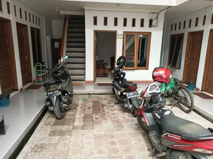 Сукабуми: SPOT ON 92532 Penginapan Hj Lilis Syariah