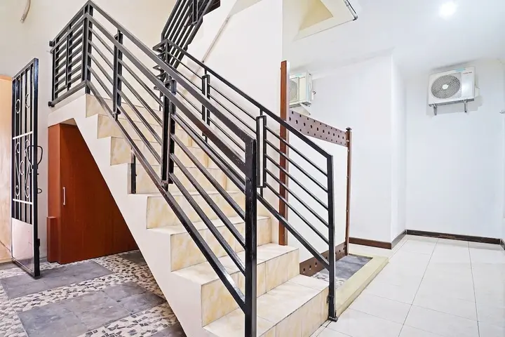 Депок: OYO 91342 Tatti Inn Syariah