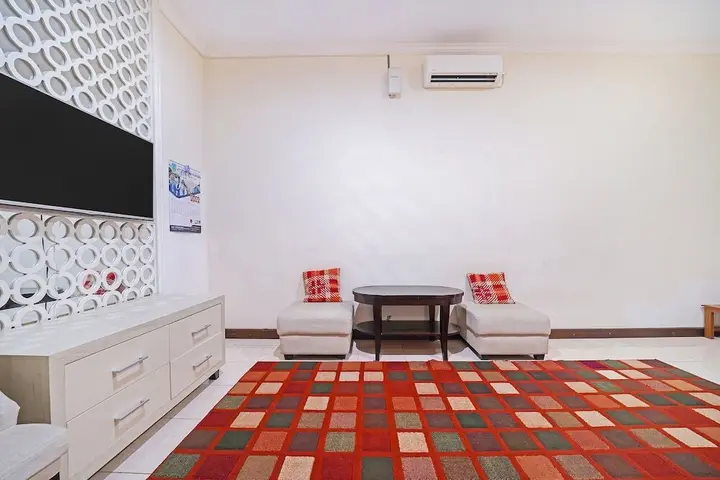 Депок: OYO 91342 Tatti Inn Syariah