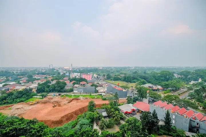 Депок: Great Location And Comfort 2Br Transpark Cibubur Apartment