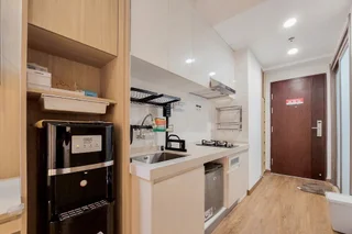 Legok: Simple And Homey Studio At Sky House Bsd Apartment
