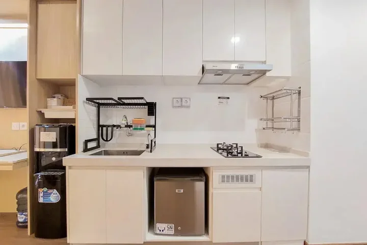Legok: Simple And Homey Studio At Sky House Bsd Apartment