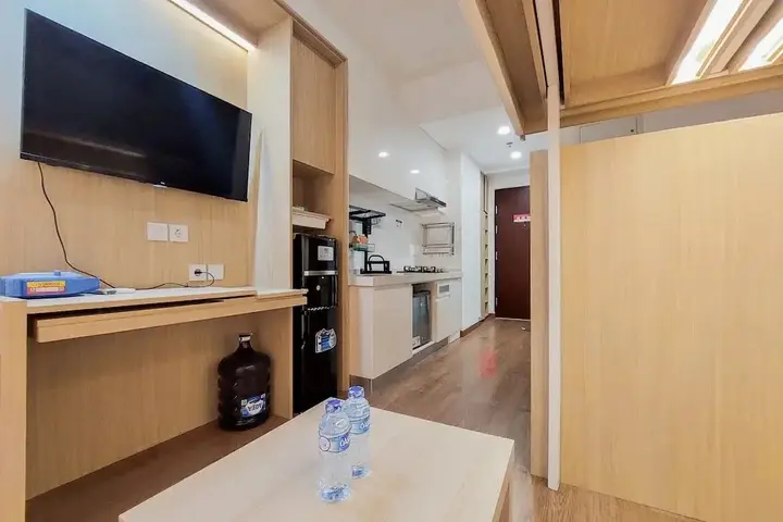 Legok: Simple And Homey Studio At Sky House Bsd Apartment
