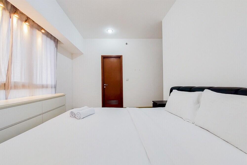 Legok: Elegant And Comfortable 2Br M-Town Signature Apartment