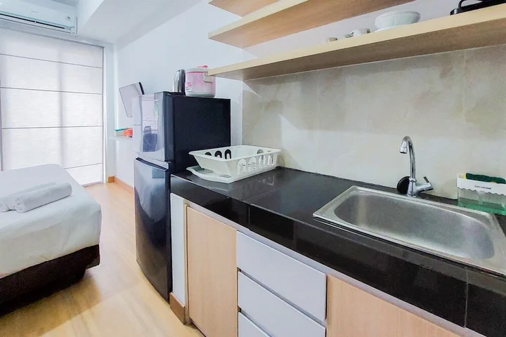 Legok: Minimalist And Cozy Studio Serpong Garden Apartment