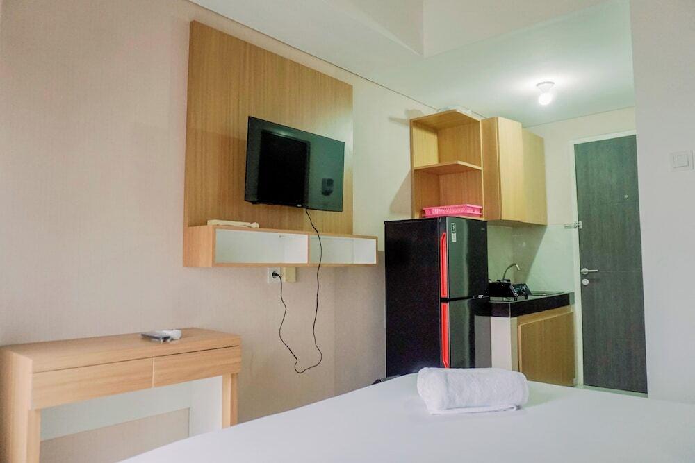 Nice And Homey Studio Serpong Garden Apartment — фото 4