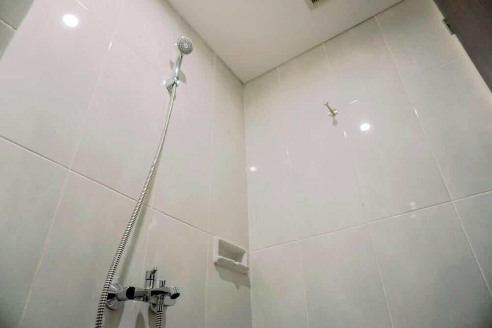 Legok: Nice And Homey Studio Serpong Garden Apartment