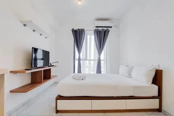 New Furnished And Cozy Studio Sky House Alam Sutera Apartment — фото 2