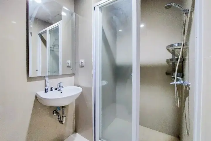 Legok: Cozy And Minimalist Studio Room Paramount Skyline Apartment