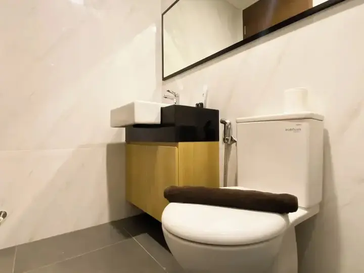 Джакарта: Modern Design And Homey Studio Ciputra World 2 Apartment