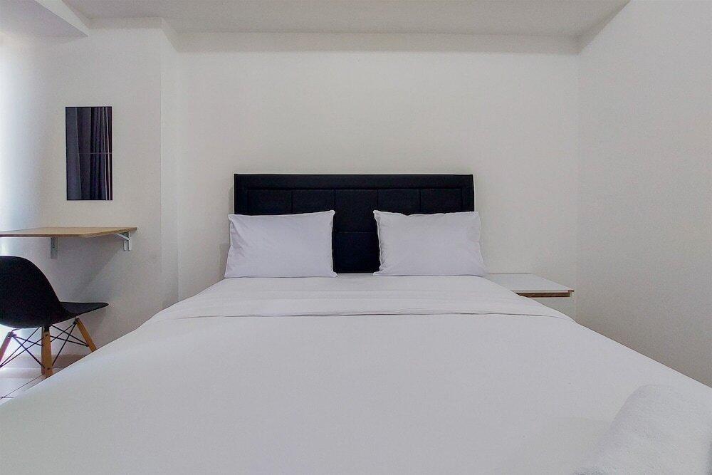 Legok: Homey And Elegant Studio Apartment M-Town Residence