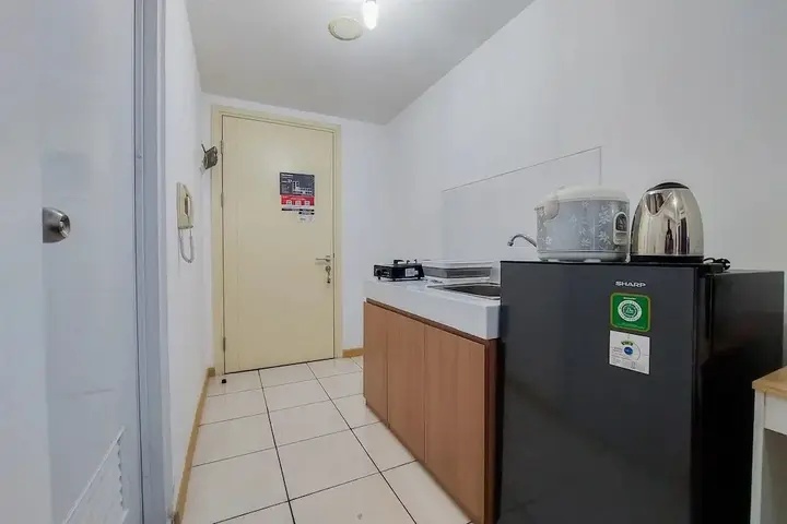 Legok: Homey And Elegant Studio Apartment M-Town Residence