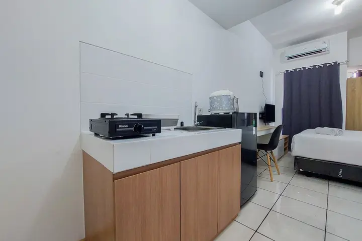 Legok: Homey And Elegant Studio Apartment M-Town Residence