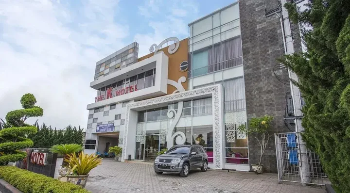 Медан: The K Hotel Medan by ZEN Rooms