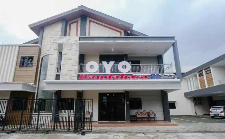 Маланг: Bandahara 21 Syariah By OYO Rooms