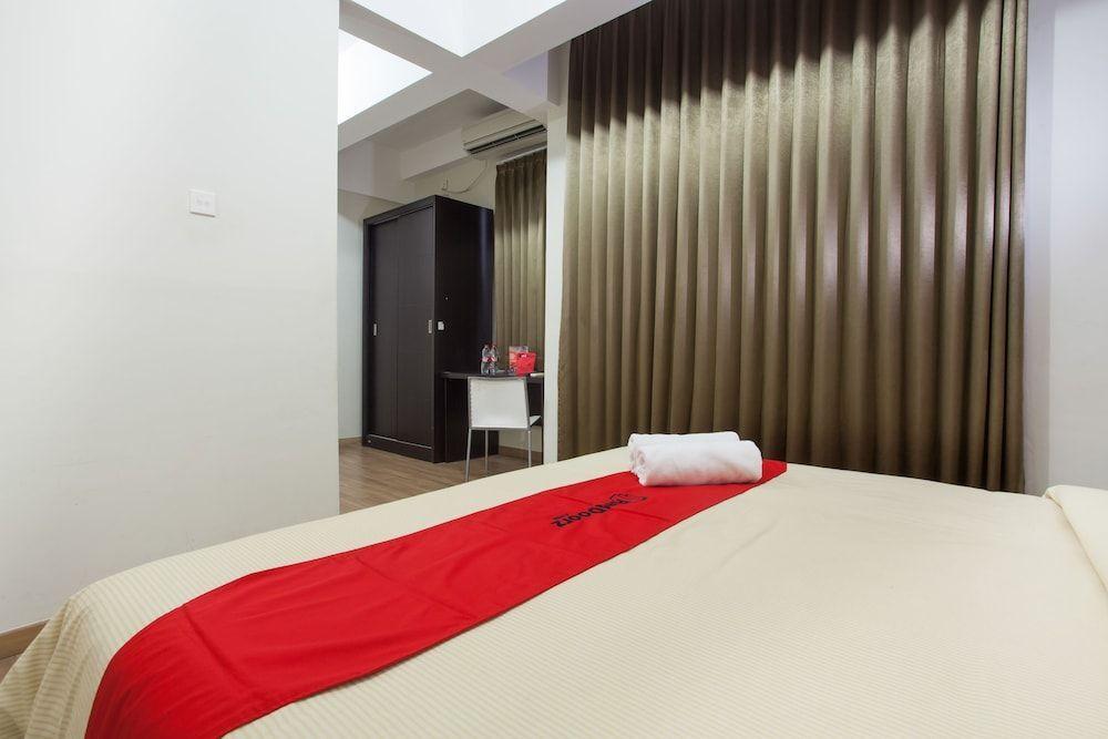 RedDoorz Plus @ Riverside Malang — фото 2