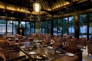 Беноа: The Royal Santrian Luxury Beach Villas